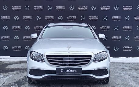 Mercedes-Benz E-Класс, 2019 год, 4 950 000 рублей, 6 фотография