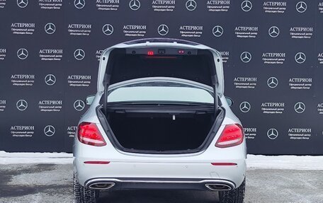 Mercedes-Benz E-Класс, 2019 год, 4 950 000 рублей, 9 фотография