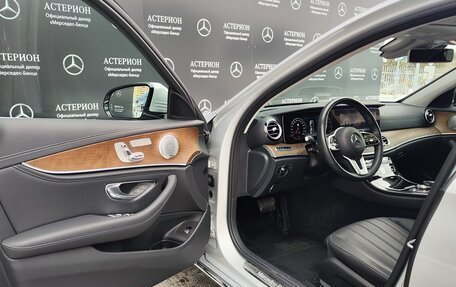 Mercedes-Benz E-Класс, 2019 год, 4 950 000 рублей, 12 фотография
