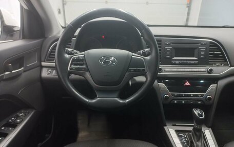 Hyundai Elantra VI рестайлинг, 2017 год, 1 649 000 рублей, 8 фотография