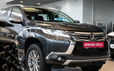 Mitsubishi Pajero Sport III рестайлинг, 2019 год, 3 749 777 рублей, 22 фотография