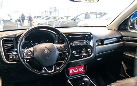 Mitsubishi Outlander III рестайлинг 3, 2021 год, 2 559 777 рублей, 16 фотография