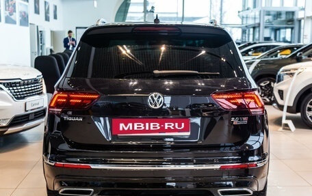 Volkswagen Tiguan II, 2018 год, 3 328 789 рублей, 9 фотография