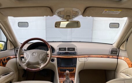 Mercedes-Benz E-Класс, 2005 год, 1 100 000 рублей, 9 фотография