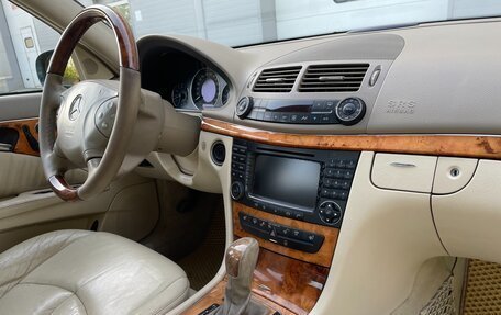 Mercedes-Benz E-Класс, 2005 год, 1 100 000 рублей, 24 фотография