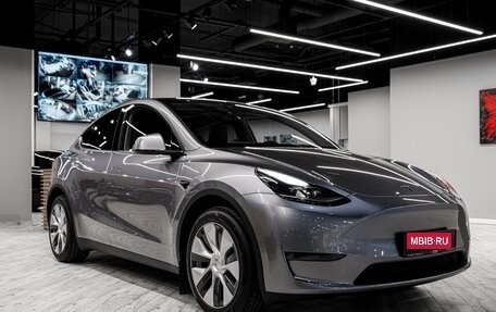 Tesla Model Y I, 2023 год, 6 990 000 рублей, 3 фотография