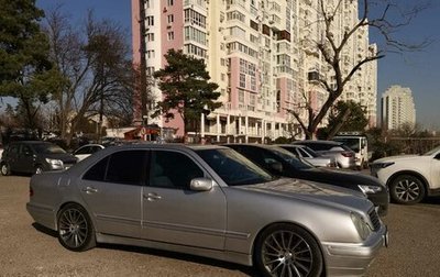 Mercedes-Benz E-Класс, 1999 год, 550 000 рублей, 1 фотография