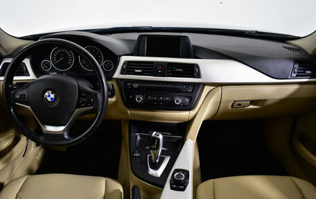 BMW 3 серия, 2013 год, 1 385 000 рублей, 12 фотография