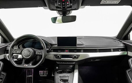 Audi A4, 2018 год, 2 698 000 рублей, 12 фотография