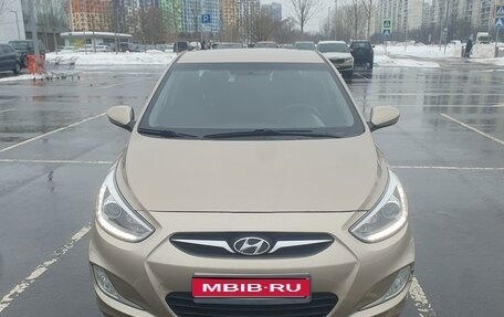 Hyundai Solaris II рестайлинг, 2014 год, 910 000 рублей, 1 фотография