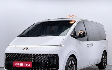 Hyundai Staria, 2021 год, 2 743 000 рублей, 1 фотография