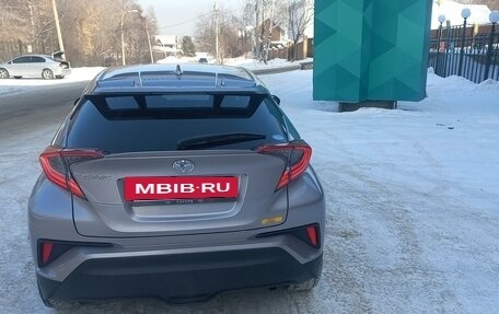 Toyota C-HR I рестайлинг, 2018 год, 2 100 000 рублей, 3 фотография