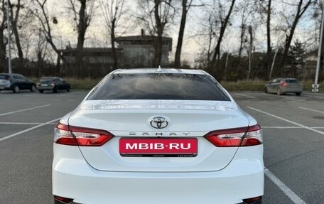 Toyota Camry, 2019 год, 2 940 000 рублей, 4 фотография