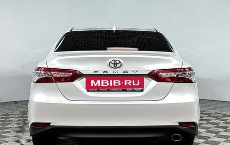 Toyota Camry, 2018 год, 2 786 000 рублей, 6 фотография