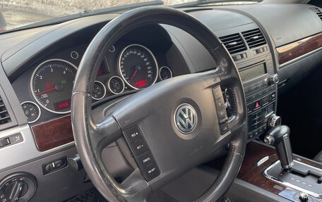 Volkswagen Touareg III, 2005 год, 1 000 000 рублей, 13 фотография