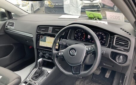 Volkswagen Golf VII, 2018 год, 1 850 000 рублей, 8 фотография
