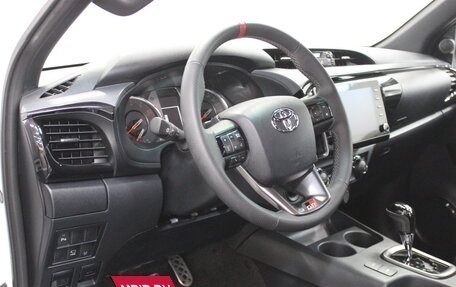 Toyota Hilux VIII, 2023 год, 7 850 000 рублей, 18 фотография