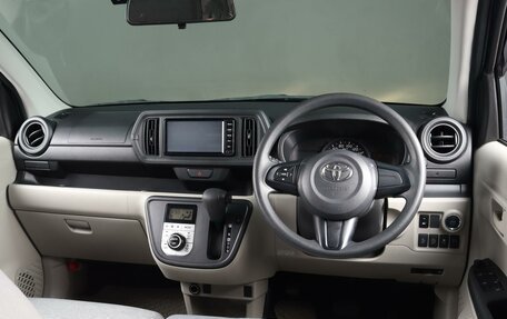 Toyota Passo III, 2016 год, 999 000 рублей, 6 фотография