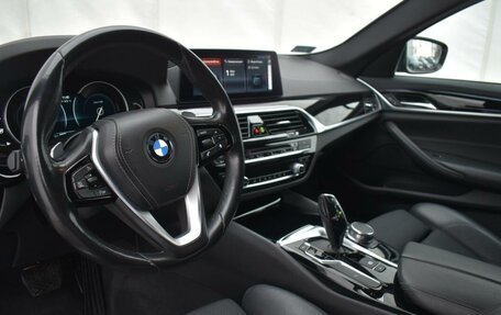 BMW 5 серия, 2018 год, 3 425 000 рублей, 13 фотография
