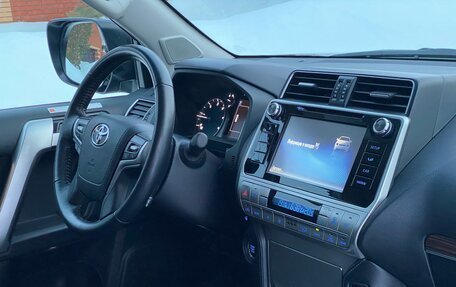 Toyota Land Cruiser Prado 150 рестайлинг 2, 2019 год, 5 420 000 рублей, 23 фотография