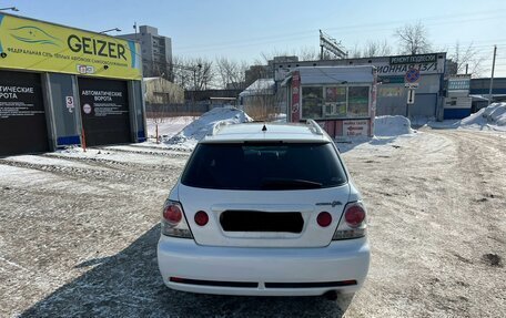 Toyota Altezza, 2002 год, 690 000 рублей, 8 фотография