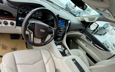 Cadillac Escalade IV, 2015 год, 3 850 000 рублей, 4 фотография