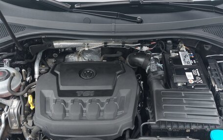 Volkswagen Tiguan II, 2018 год, 2 941 176 рублей, 23 фотография