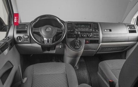 Volkswagen Caravelle T5, 2014 год, 2 299 000 рублей, 6 фотография