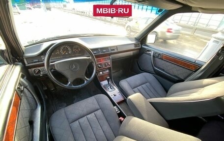 Mercedes-Benz E-Класс, 1994 год, 380 000 рублей, 21 фотография