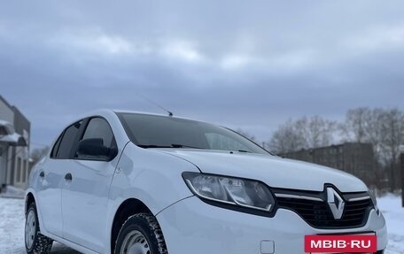 Renault Logan II, 2018 год, 460 000 рублей, 3 фотография