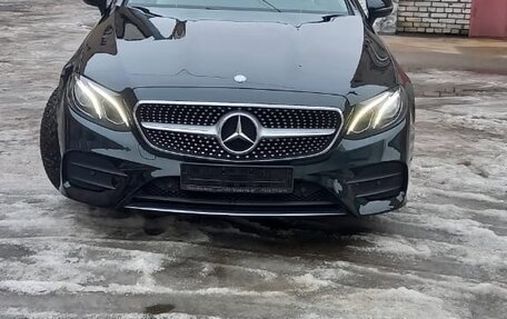 Mercedes-Benz E-Класс, 2017 год, 3 600 000 рублей, 27 фотография