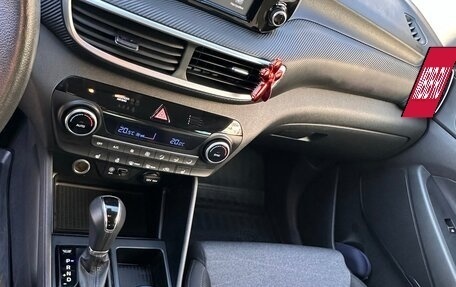 Hyundai Tucson III, 2018 год, 2 390 000 рублей, 9 фотография