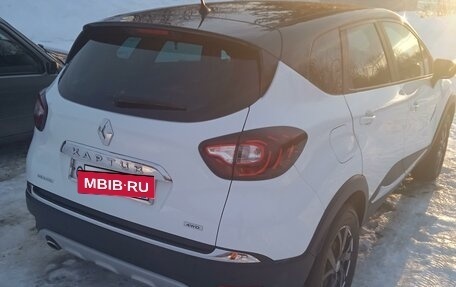Renault Kaptur I рестайлинг, 2019 год, 1 850 000 рублей, 2 фотография