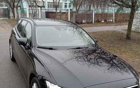 Volvo V60 II, 2019 год, 2 300 000 рублей, 2 фотография