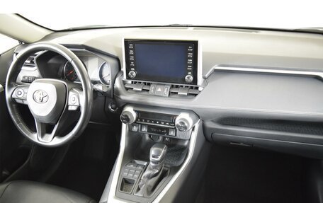 Toyota RAV4, 2019 год, 3 335 000 рублей, 9 фотография
