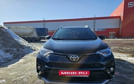 Toyota RAV4, 2016 год, 2 450 000 рублей, 9 фотография
