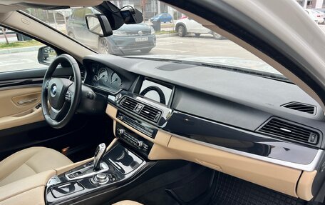 BMW 5 серия, 2016 год, 2 400 000 рублей, 23 фотография