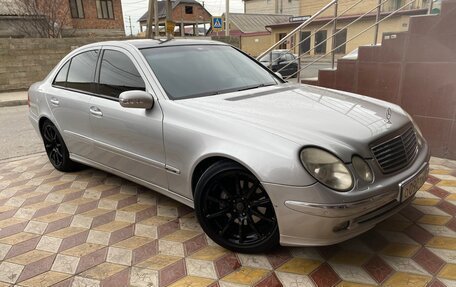 Mercedes-Benz E-Класс, 2003 год, 1 090 000 рублей, 2 фотография