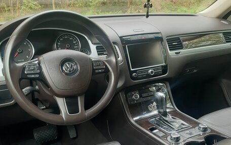 Volkswagen Touareg III, 2010 год, 2 100 000 рублей, 26 фотография