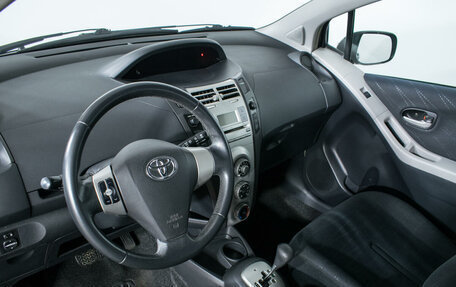 Toyota Yaris III рестайлинг, 2007 год, 789 000 рублей, 13 фотография