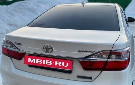 Toyota Camry, 2017 год, 2 495 000 рублей, 2 фотография