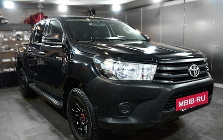 Toyota Hilux VIII, 2018 год, 2 888 000 рублей, 3 фотография