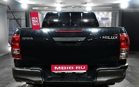 Toyota Hilux VIII, 2018 год, 2 888 000 рублей, 5 фотография