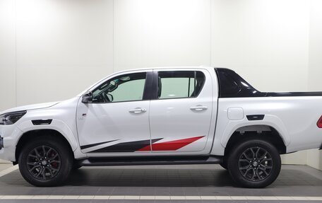 Toyota Hilux VIII, 2023 год, 7 900 000 рублей, 8 фотография
