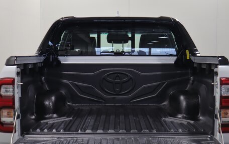 Toyota Hilux VIII, 2023 год, 7 900 000 рублей, 13 фотография