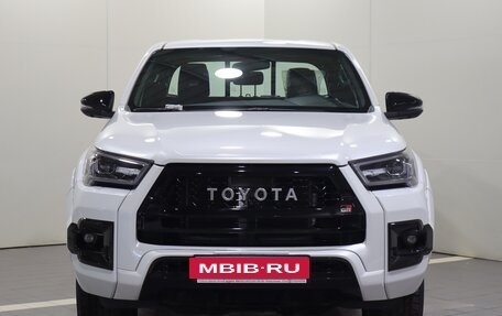 Toyota Hilux VIII, 2023 год, 7 900 000 рублей, 2 фотография