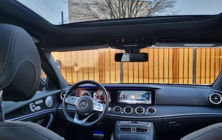 Mercedes-Benz E-Класс, 2020 год, 4 870 000 рублей, 36 фотография