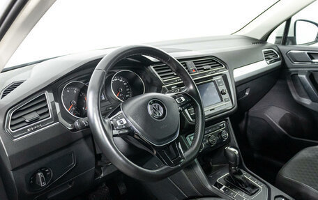 Volkswagen Tiguan II, 2017 год, 2 331 000 рублей, 11 фотография