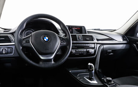 BMW 3 серия, 2017 год, 2 159 000 рублей, 2 фотография
