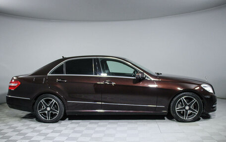 Mercedes-Benz E-Класс, 2011 год, 1 800 000 рублей, 4 фотография